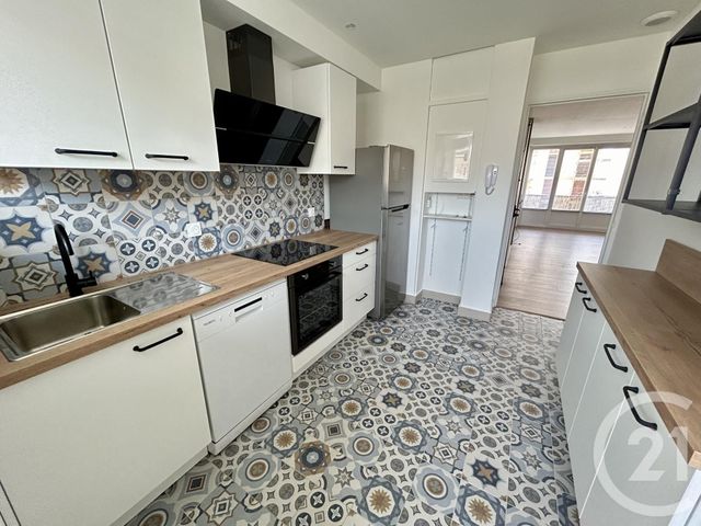 Appartement F5 &agrave; louer - 5 pi&egrave;ces - 88,33 m2 - Nimes - 30 - LANGUEDOC-ROUSSILLON