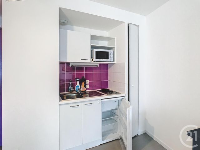 Appartement T2 &agrave; louer - 2 pi&egrave;ces - 32,40 m2 - Nimes - 30 - LANGUEDOC-ROUSSILLON