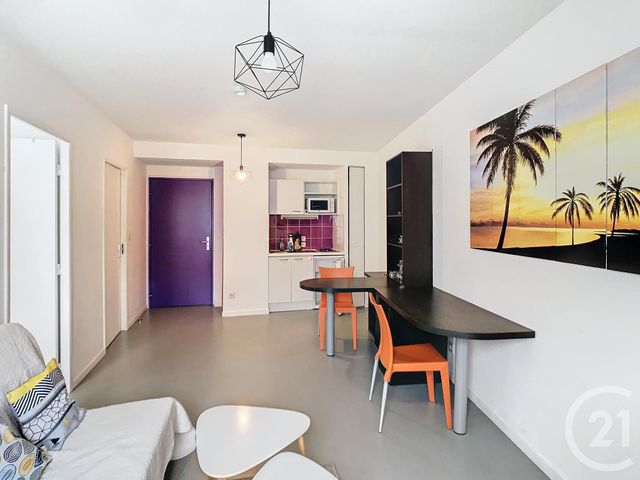 Appartement T2 &agrave; louer - 2 pi&egrave;ces - 32,40 m2 - Nimes - 30 - LANGUEDOC-ROUSSILLON