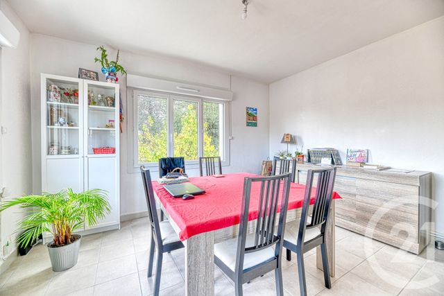 Maison &agrave; louer - 4 pi&egrave;ces - 102,83 m2 - Nimes - 30 - LANGUEDOC-ROUSSILLON