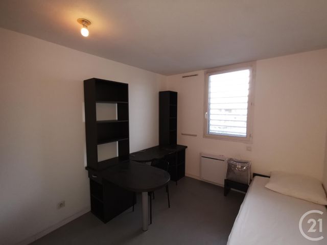 Appartement Studio &agrave; louer - 1 pi&egrave;ce - 18,37 m2 - Nimes - 30 - LANGUEDOC-ROUSSILLON