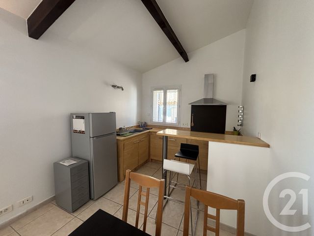 Appartement Duplex &agrave; louer - 2 pi&egrave;ces - 44,75 m2 - Nimes - 30 - LANGUEDOC-ROUSSILLON