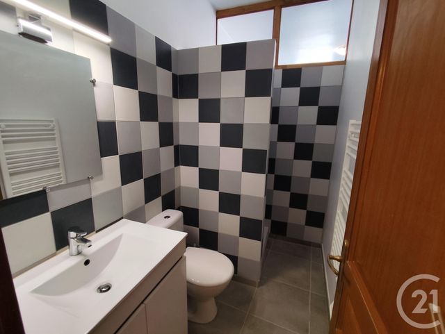Appartement T3 &agrave; louer - 3 pi&egrave;ces - 50,89 m2 - Nimes - 30 - LANGUEDOC-ROUSSILLON