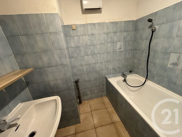 Appartement T2 &agrave; louer - 2 pi&egrave;ces - 33,67 m2 - Nimes - 30 - LANGUEDOC-ROUSSILLON