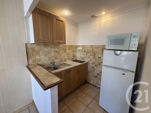 Appartement T2 &agrave; louer - 2 pi&egrave;ces - 33,67 m2 - Nimes - 30 - LANGUEDOC-ROUSSILLON