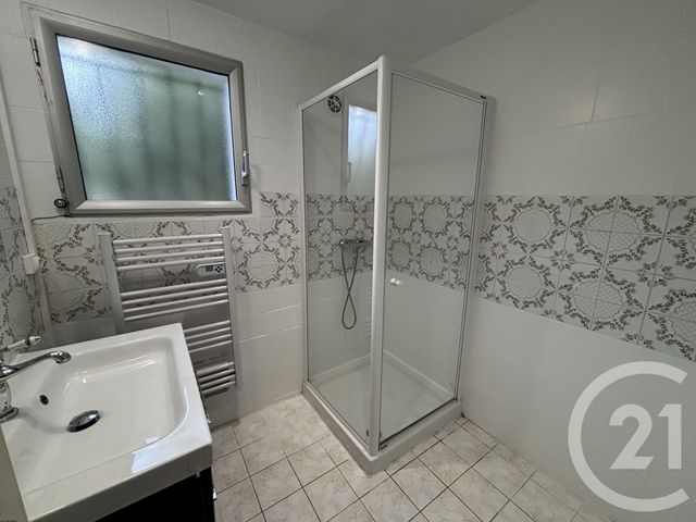Maison &agrave; louer - 3 pi&egrave;ces - 76,51 m2 - Nimes - 30 - LANGUEDOC-ROUSSILLON