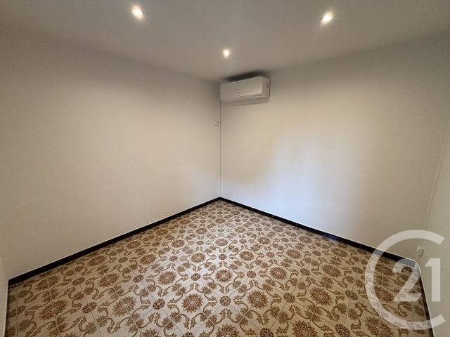 Maison &agrave; louer - 3 pi&egrave;ces - 76,51 m2 - Nimes - 30 - LANGUEDOC-ROUSSILLON