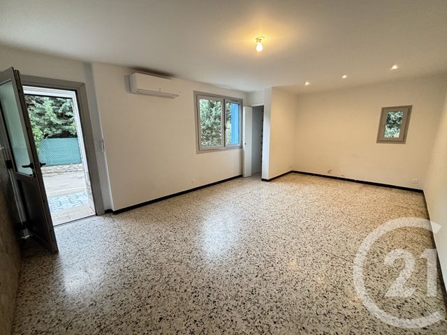 Maison &agrave; louer - 3 pi&egrave;ces - 76,51 m2 - Nimes - 30 - LANGUEDOC-ROUSSILLON
