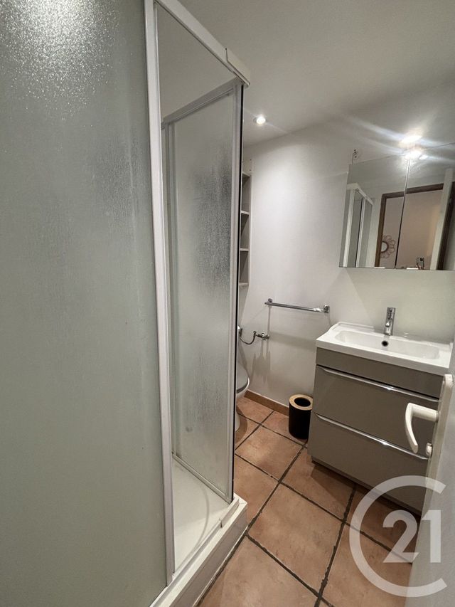 Appartement Studio &agrave; louer - 1 pi&egrave;ce - 17,39 m2 - Nimes - 30 - LANGUEDOC-ROUSSILLON