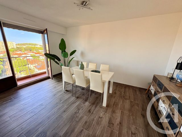 Appartement F4 &agrave; vendre - 4 pi&egrave;ces - 95,62 m2 - Nimes - 30 - LANGUEDOC-ROUSSILLON