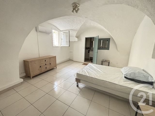 Appartement T2 &agrave; louer - 2 pi&egrave;ces - 36,98 m2 - Nimes - 30 - LANGUEDOC-ROUSSILLON