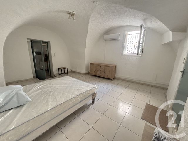 Appartement T2 &agrave; louer - 2 pi&egrave;ces - 36,98 m2 - Nimes - 30 - LANGUEDOC-ROUSSILLON