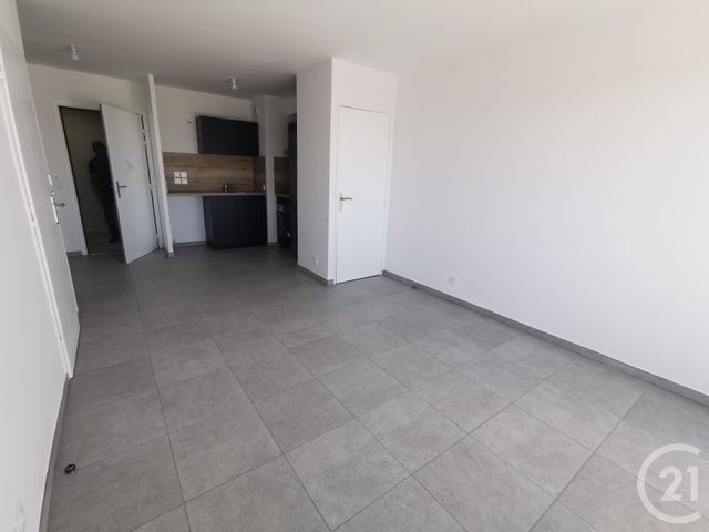 Appartement T2 &agrave; louer - 2 pi&egrave;ces - 39,01 m2 - Nimes - 30 - LANGUEDOC-ROUSSILLON