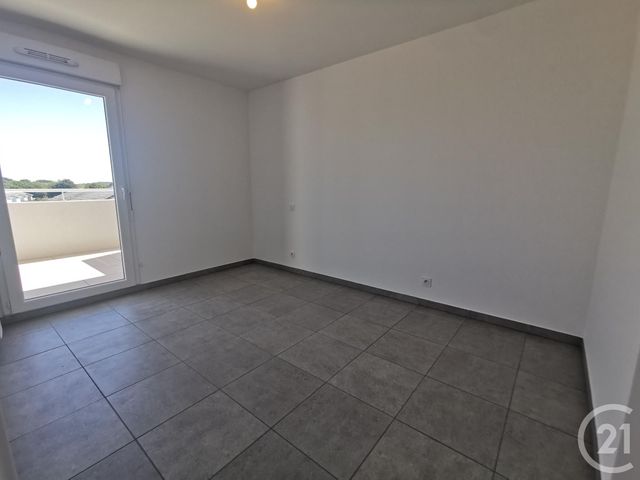 Appartement T2 &agrave; louer - 2 pi&egrave;ces - 39,01 m2 - Nimes - 30 - LANGUEDOC-ROUSSILLON