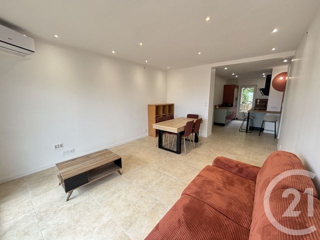 Appartement T3 &agrave; louer - 3 pi&egrave;ces - 61,22 m2 - Nimes - 30 - LANGUEDOC-ROUSSILLON