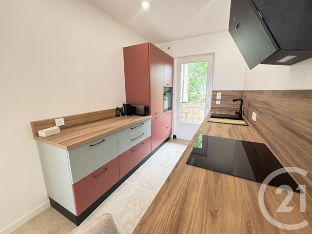 Appartement T3 &agrave; louer - 3 pi&egrave;ces - 61,22 m2 - Nimes - 30 - LANGUEDOC-ROUSSILLON