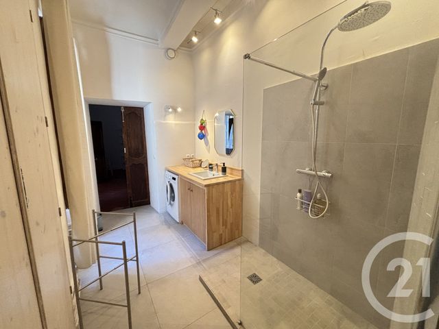 Appartement T2 &agrave; louer - 2 pi&egrave;ces - 75,63 m2 - Nimes - 30 - LANGUEDOC-ROUSSILLON
