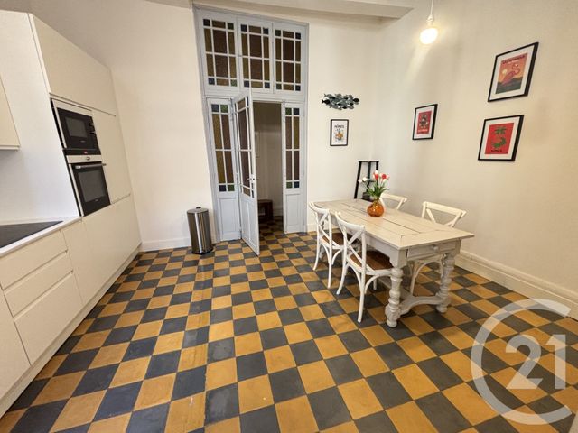Appartement T2 &agrave; louer - 2 pi&egrave;ces - 75,63 m2 - Nimes - 30 - LANGUEDOC-ROUSSILLON