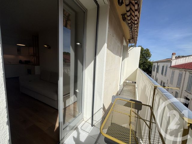 Appartement T2 &agrave; louer - 2 pi&egrave;ces - 33,60 m2 - Nimes - 30 - LANGUEDOC-ROUSSILLON