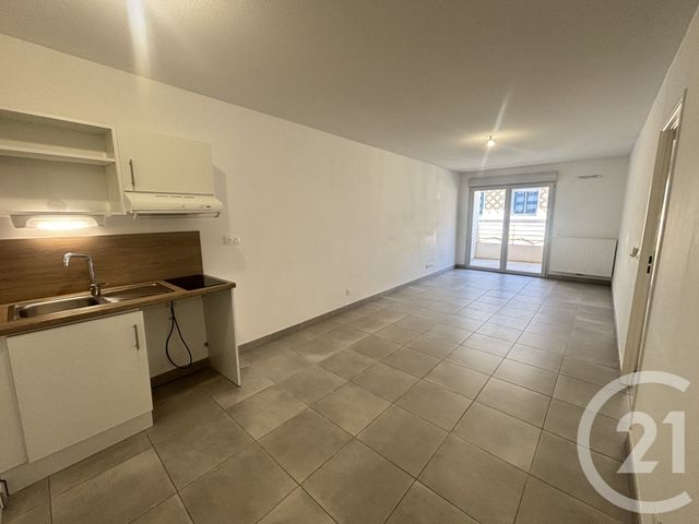 Appartement T2 &agrave; louer - 2 pi&egrave;ces - 51,04 m2 - Nimes - 30 - LANGUEDOC-ROUSSILLON