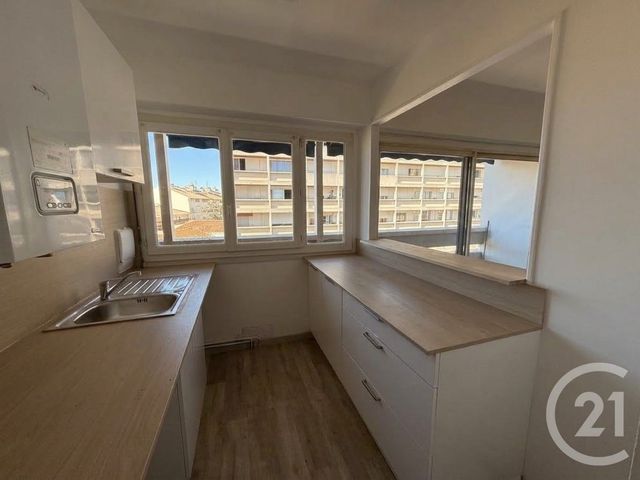 Appartement &agrave; vendre - 5 pi&egrave;ces - 110,92 m2 - Nimes - 30 - LANGUEDOC-ROUSSILLON