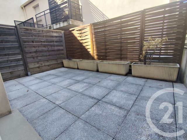 Appartement F2 &agrave; louer - 2 pi&egrave;ces - 43,43 m2 - Nimes - 30 - LANGUEDOC-ROUSSILLON