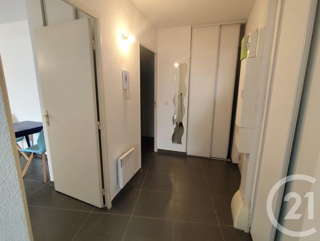 Appartement F2 &agrave; louer - 2 pi&egrave;ces - 43,43 m2 - Nimes - 30 - LANGUEDOC-ROUSSILLON