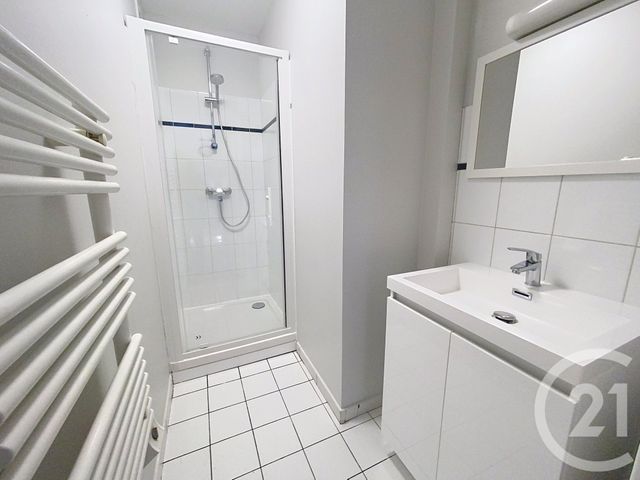 Appartement F4 &agrave; louer - 4 pi&egrave;ces - 91,36 m2 - Senlis - 60 - PICARDIE