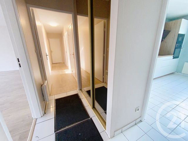 Appartement F4 &agrave; louer - 4 pi&egrave;ces - 91,36 m2 - Senlis - 60 - PICARDIE