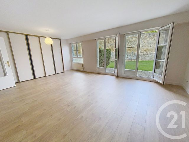 Appartement F4 &agrave; louer - 4 pi&egrave;ces - 91,36 m2 - Senlis - 60 - PICARDIE