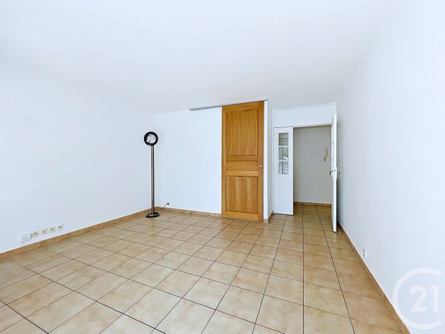 Appartement F3 &agrave; vendre - 3 pi&egrave;ces - 59 m2 - La Chapelle En Serval - 60 - PICARDIE