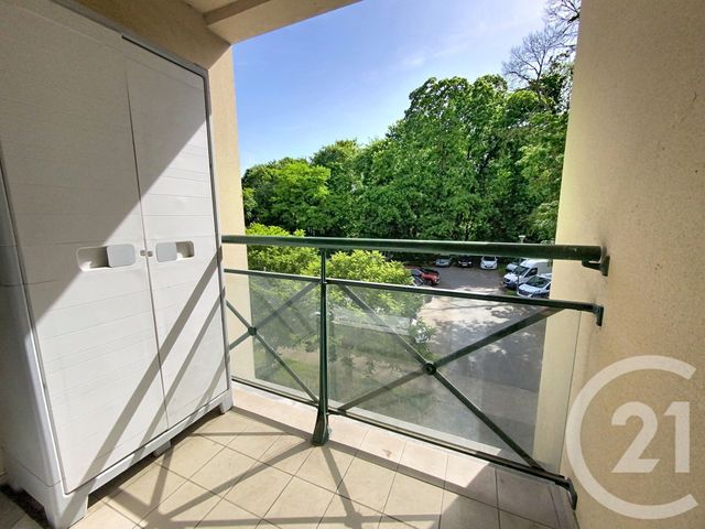 Appartement F3 &agrave; vendre - 3 pi&egrave;ces - 59 m2 - La Chapelle En Serval - 60 - PICARDIE
