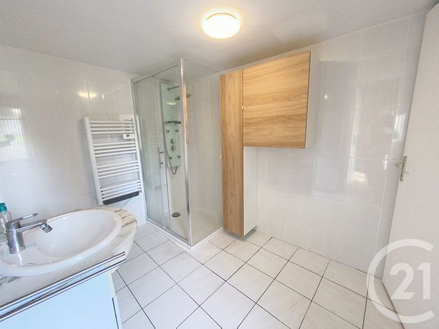 Maison &agrave; louer - 4 pi&egrave;ces - 86,50 m2 - Chamant - 60 - PICARDIE