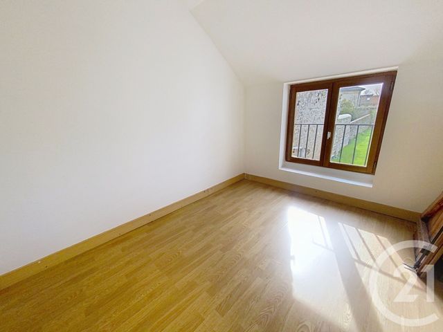 Maison &agrave; louer - 4 pi&egrave;ces - 86,50 m2 - Chamant - 60 - PICARDIE