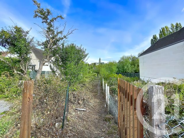 terrain - SENLIS - 60