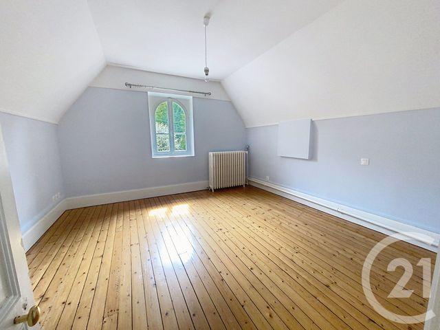 Maison &agrave; louer - 8 pi&egrave;ces - 163,16 m2 - Senlis - 60 - PICARDIE