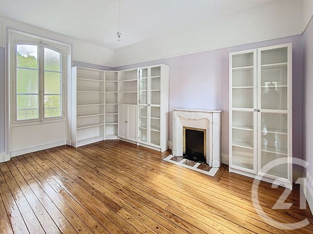 Maison &agrave; louer - 8 pi&egrave;ces - 163,16 m2 - Senlis - 60 - PICARDIE