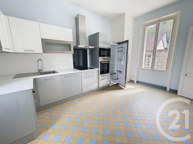 Maison &agrave; louer - 8 pi&egrave;ces - 163,16 m2 - Senlis - 60 - PICARDIE