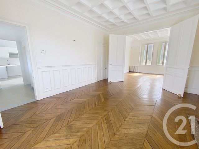 Maison &agrave; louer - 8 pi&egrave;ces - 163,16 m2 - Senlis - 60 - PICARDIE