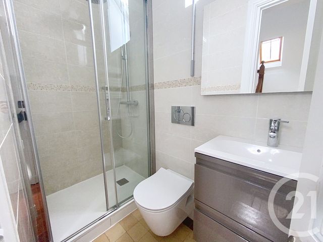 Maison &agrave; louer - 8 pi&egrave;ces - 163,16 m2 - Senlis - 60 - PICARDIE