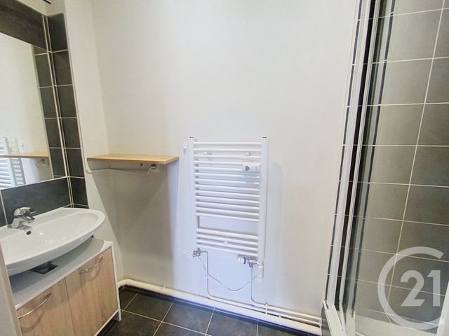 Appartement F3 &agrave; louer - 3 pi&egrave;ces - 84,12 m2 - Senlis - 60 - PICARDIE