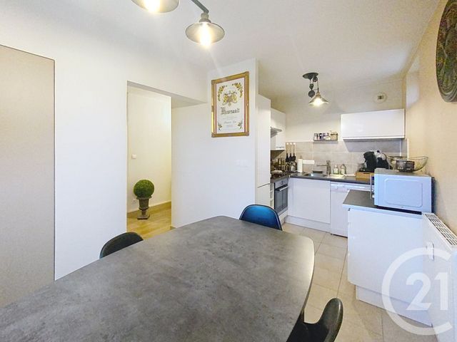 Appartement F3 &agrave; louer - 3 pi&egrave;ces - 84,12 m2 - Senlis - 60 - PICARDIE