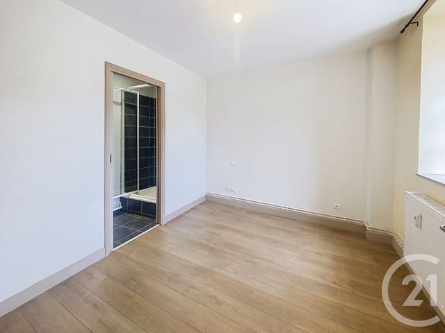 Appartement F3 &agrave; louer - 3 pi&egrave;ces - 84,12 m2 - Senlis - 60 - PICARDIE