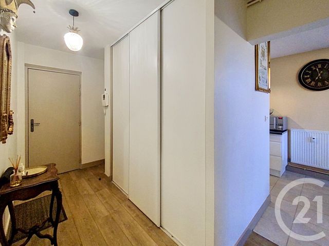 Appartement F3 &agrave; louer - 3 pi&egrave;ces - 84,12 m2 - Senlis - 60 - PICARDIE