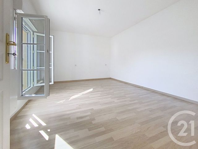 Appartement Duplex &agrave; vendre - 4 pi&egrave;ces - 75,81 m2 - Senlis - 60 - PICARDIE