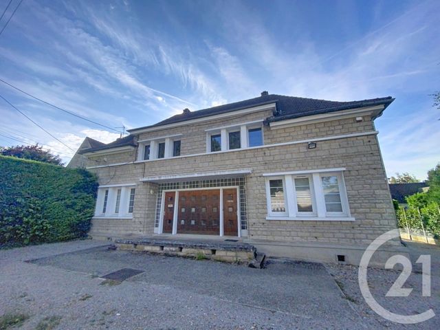 Appartement F4 &agrave; louer - 4 pi&egrave;ces - 130,86 m2 - Senlis - 60 - PICARDIE