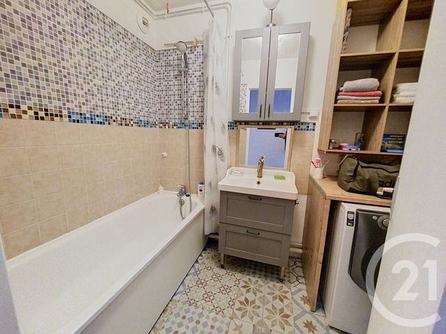 Appartement F2 bis &agrave; louer - 2 pi&egrave;ces - 63 m2 - Senlis - 60 - PICARDIE