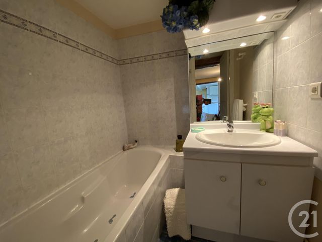 Appartement Duplex à vendre - 4 pièces - 79,83 m2 - Senlis - 60 - PICARDIE