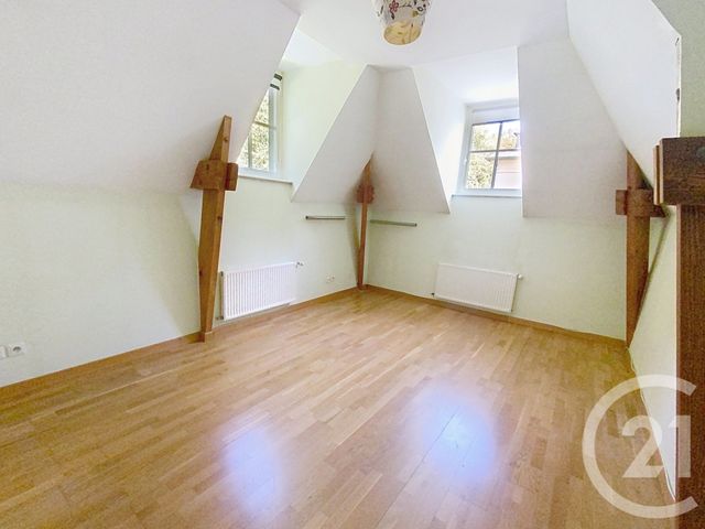 Appartement Duplex &agrave; louer - 4 pi&egrave;ces - 103,90 m2 - Senlis - 60 - PICARDIE