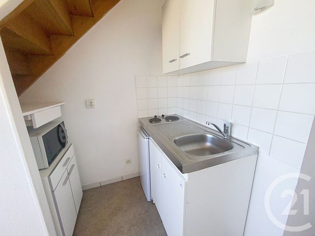 Appartement Duplex &agrave; louer - 2 pi&egrave;ces - 20,70 m2 - Senlis - 60 - PICARDIE